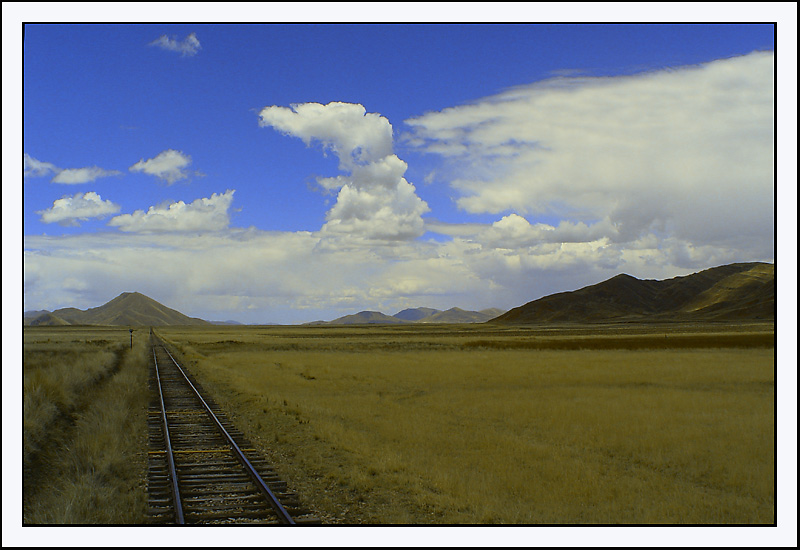 photo "Faraway in the landscape" tags: landscape, clouds, mountains