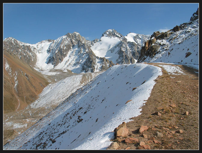 photo "mountainside" tags: travel, landscape, Asia, mountains