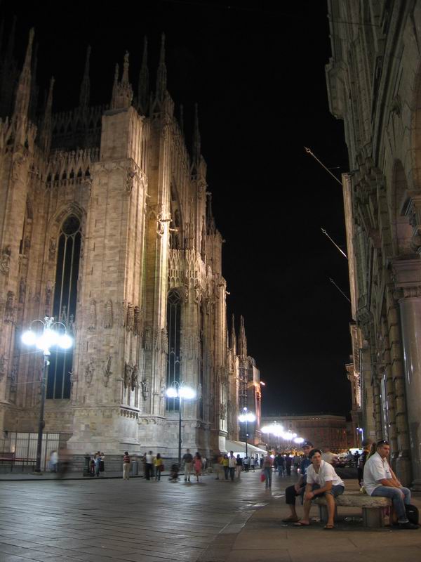 photo "Vechernij Milan" tags: travel, Europe