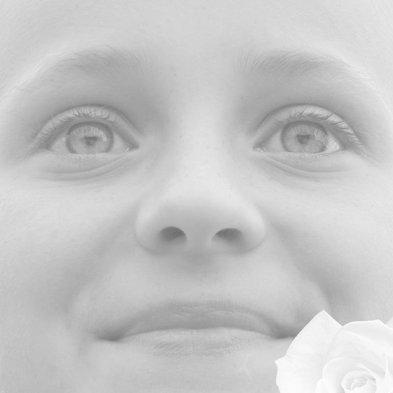photo "Innocent smile of a Rose" tags: portrait, black&white, children