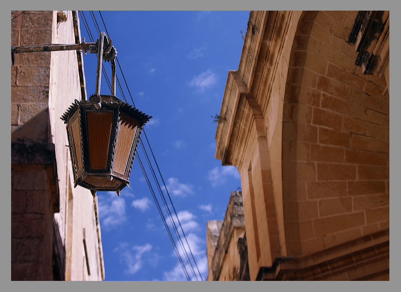 photo "The old lamp" tags: travel, architecture, landscape, Europe