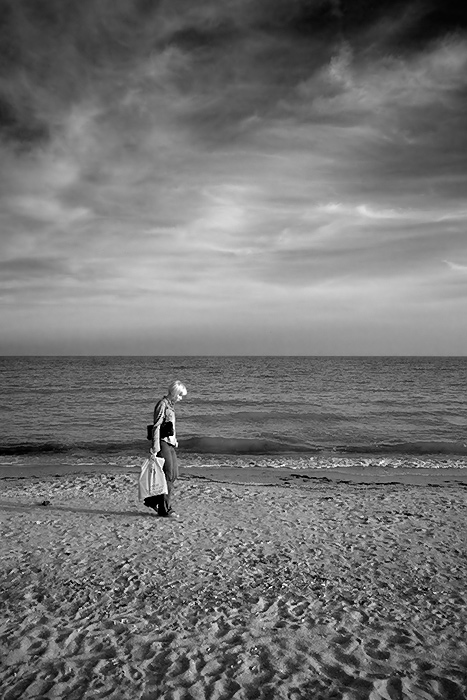 фото "про вечерний пляж и одиночество..." метки: черно-белые, 