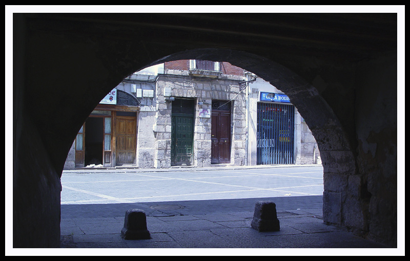 photo "All tunnels have an end" tags: architecture, landscape, 