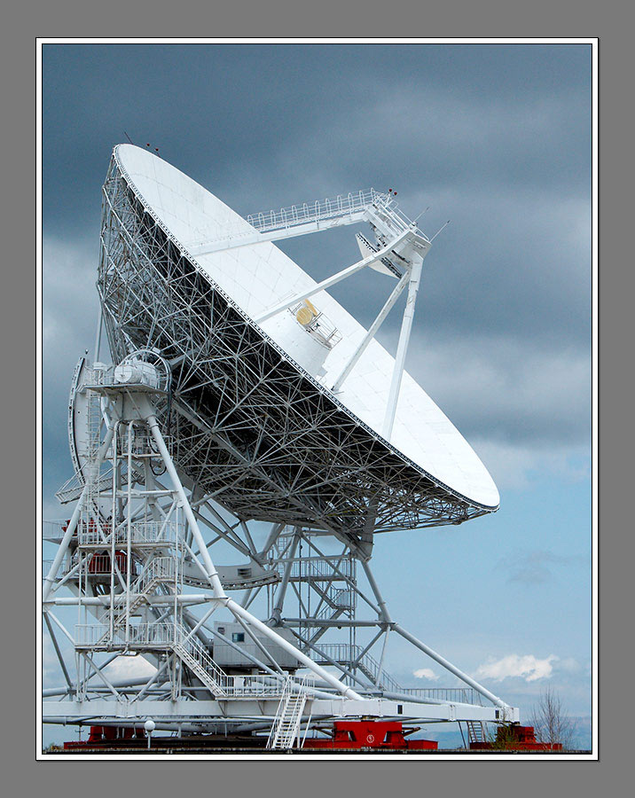 photo "Radiotelescope "Quasar"" tags: technics, landscape, night