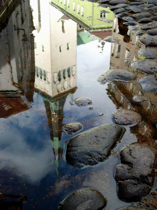 photo "Roadway after a rain" tags: architecture, travel, landscape, Europe