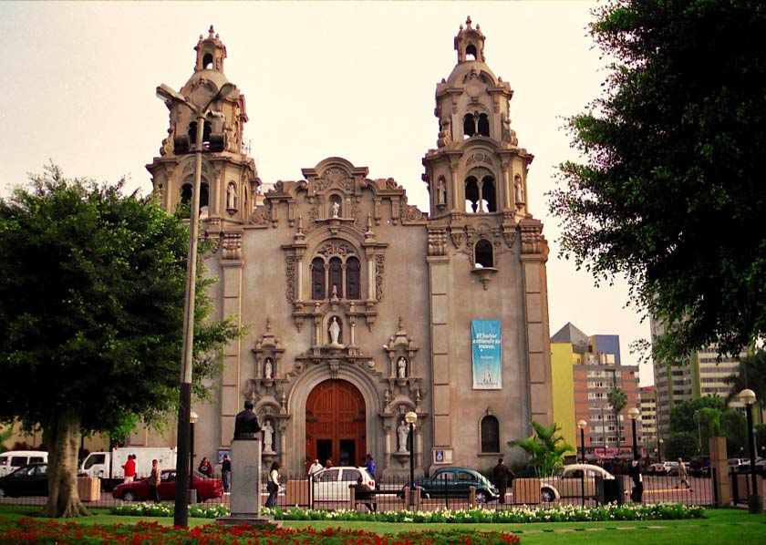 photo "Church in the Lima" tags: architecture, travel, landscape, South America