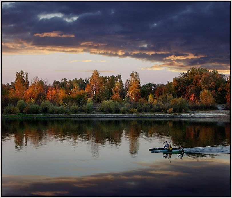 photo "To have time up to darkness" tags: landscape, autumn, water