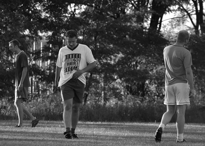 photo "We don't want to play anymore" tags: black&white, humor, 