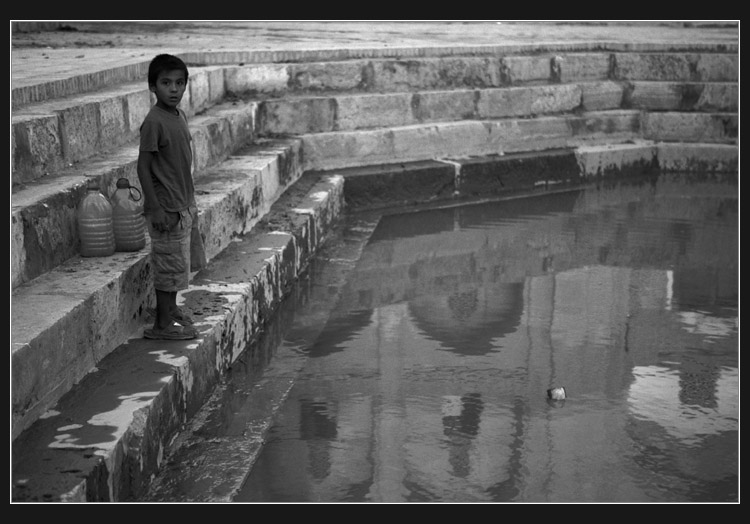 photo "after water (II)" tags: black&white, travel, Asia