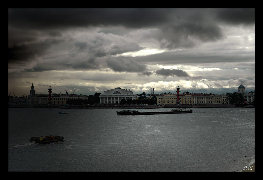 photo "Before a storm.." tags: architecture, landscape, 