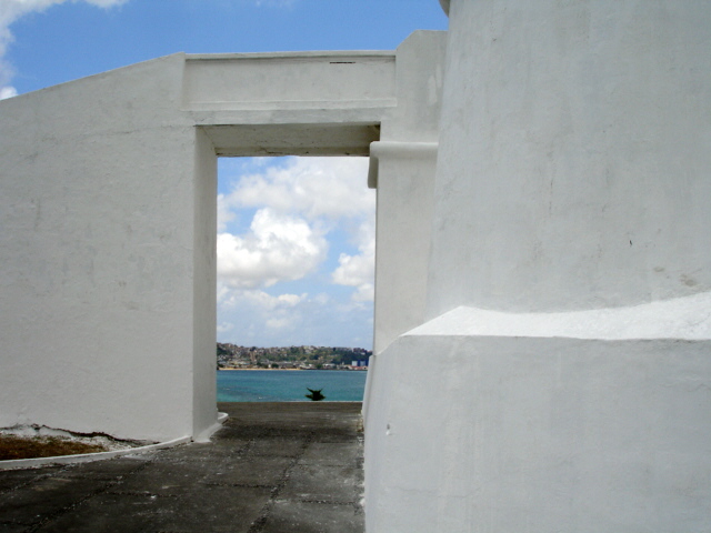 photo "a fortress door in Bahia" tags: architecture, landscape, 