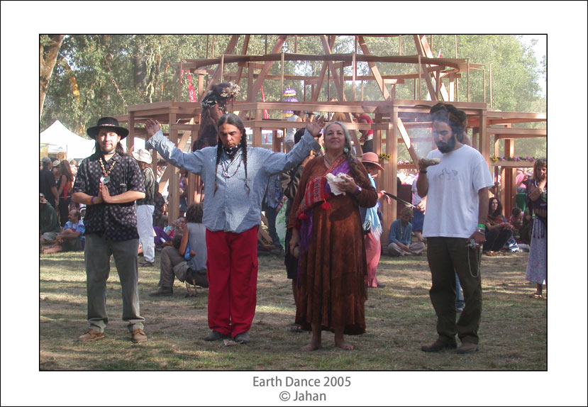 photo "Prayer for peace (Earth Dance 2005)" tags: nature, reporting, 