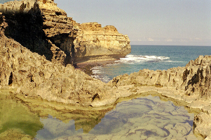 photo "The cave" tags: misc., landscape, 