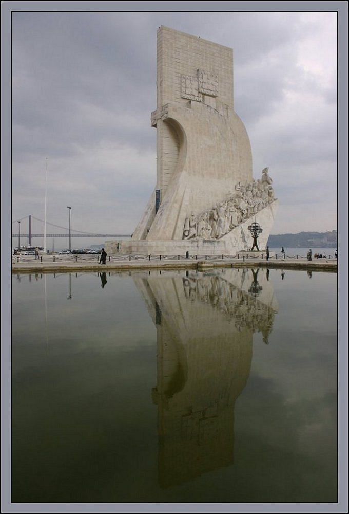 фото "Discovers monument" метки: архитектура, пейзаж, 