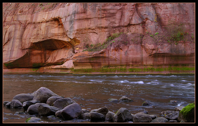 photo "Red cliff 2" tags: landscape, autumn, water