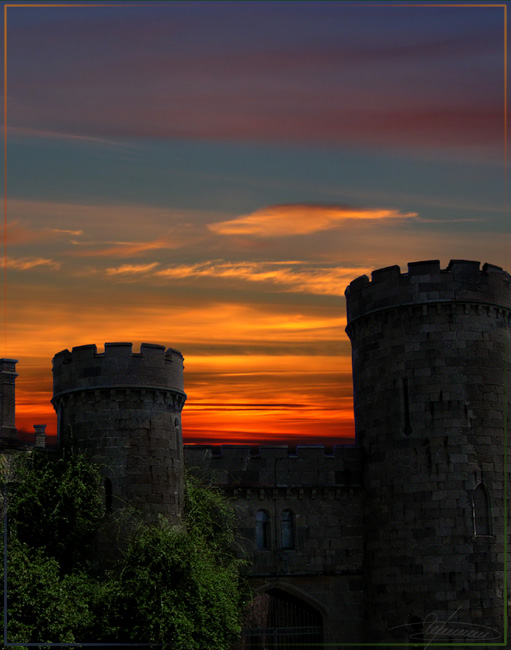 photo "Dark Middle Ages." tags: architecture, landscape, sunset