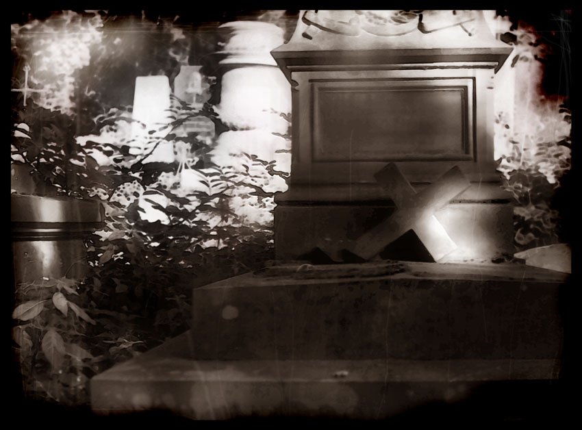 photo "a scene from the graveyard with retro-oldish effec" tags: black&white, old-time, 