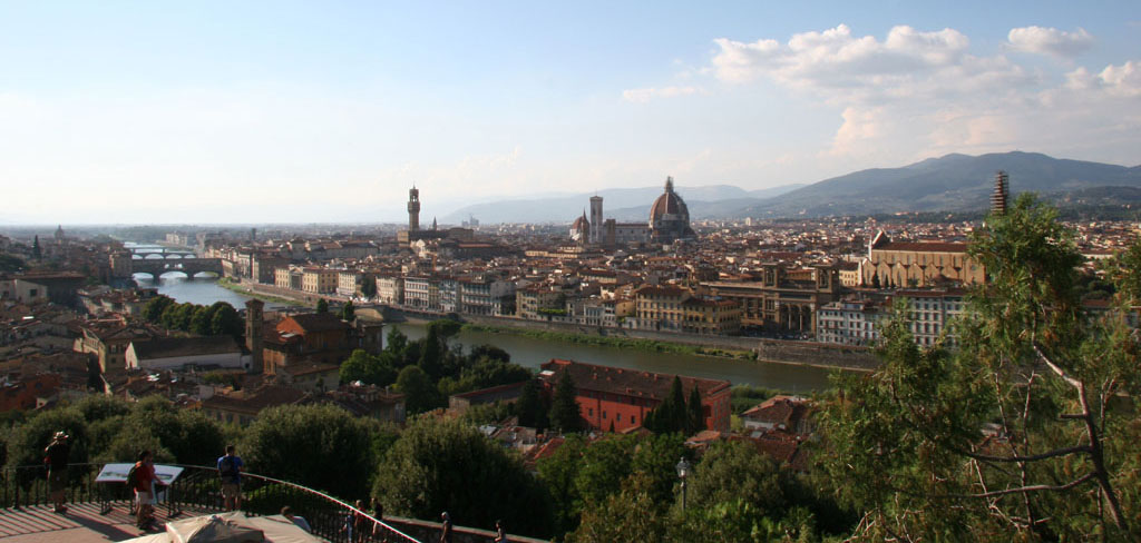 photo "Admiring a panorama of Florence" tags: architecture, landscape, 