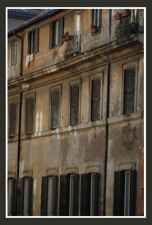 фото "Sad windows..." метки: архитектура, путешествия, пейзаж, Европа