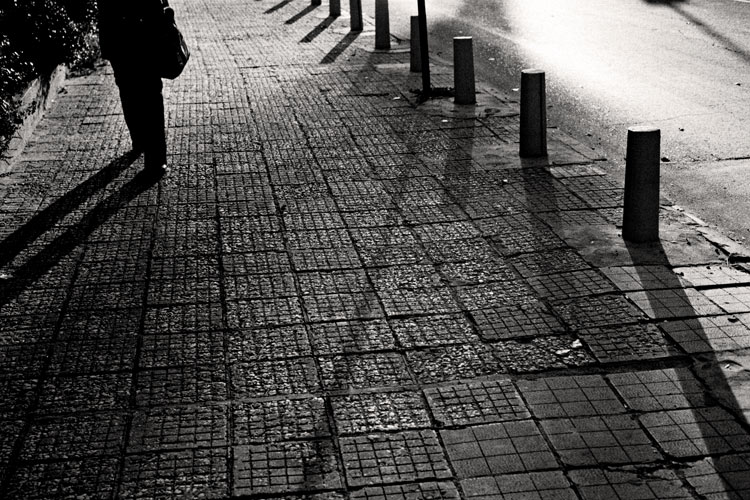 photo "Walking an unknown street" tags: black&white, 