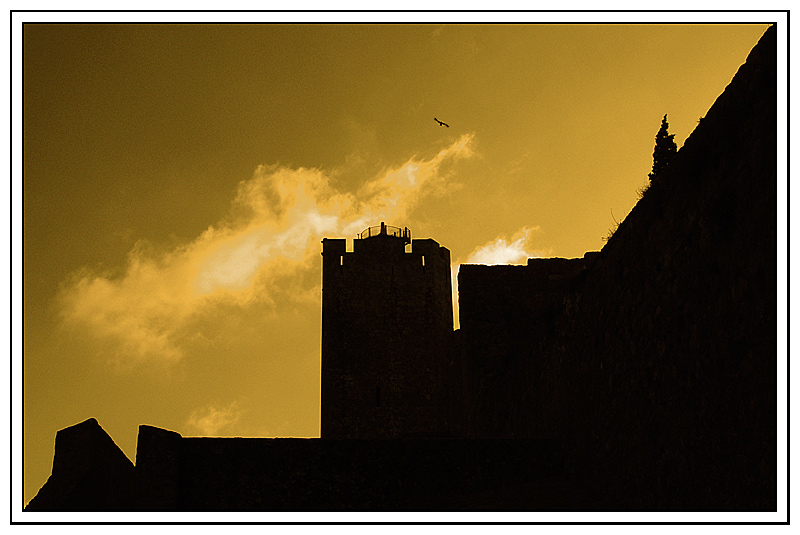 photo "Planing over the castle" tags: architecture, landscape, 