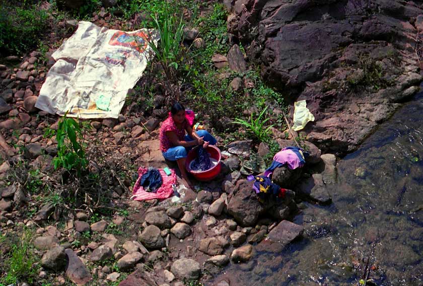 photo "Wash clothes II" tags: portrait, travel, South America, woman