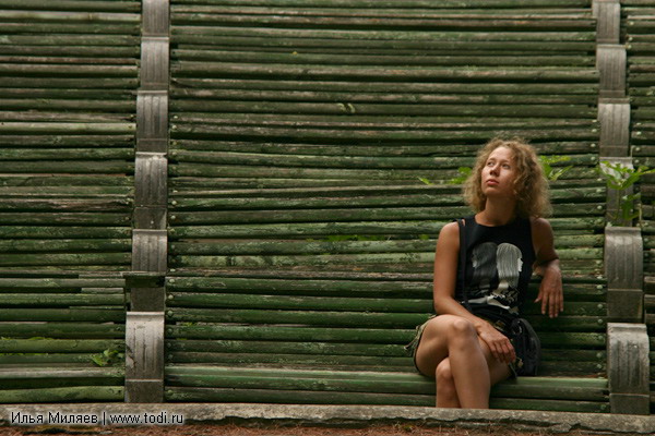 photo "Milana on a verandah in a garden. CR №02-18" tags: portrait, genre, woman