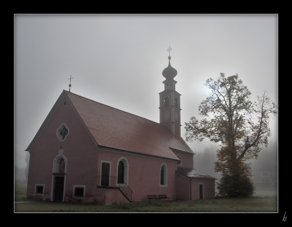 photo "foggy church" tags: misc., 