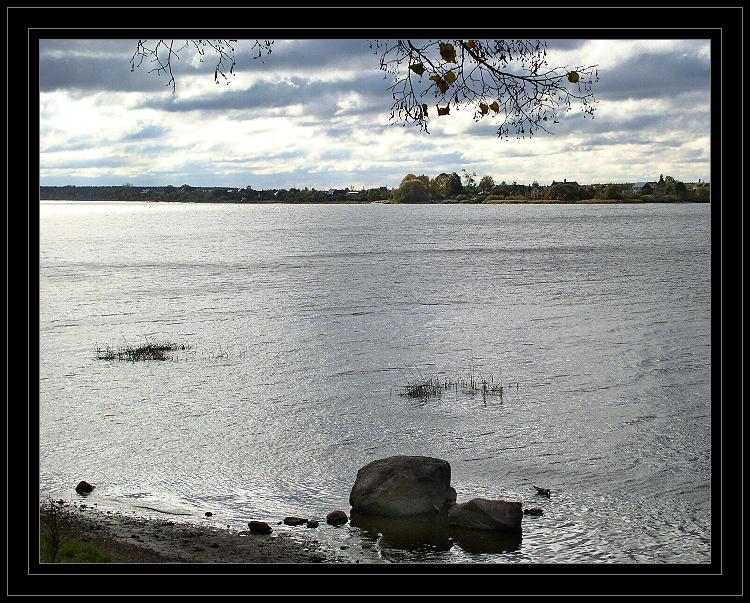photo "Gloomy day." tags: landscape, autumn, water