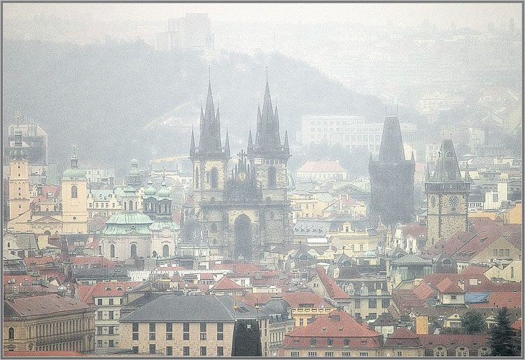 photo "Fog. Prague." tags: architecture, travel, landscape, Europe