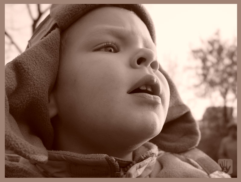 photo "I'll be pilot!" tags: black&white, portrait, children