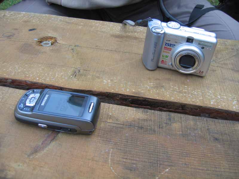 photo "gsm camera && canon A60" tags: humor, misc., 