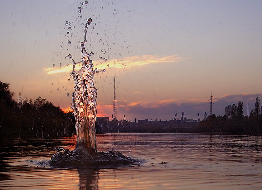 photo "Towers" tags: landscape, sunset, water