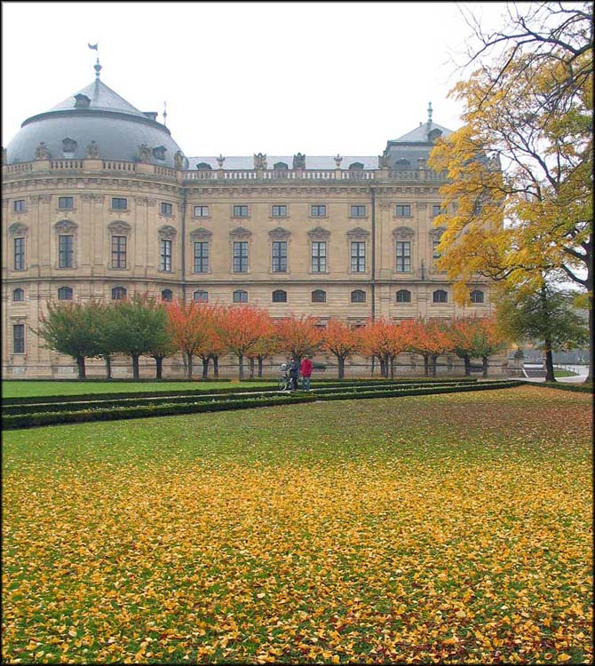 photo "The Palace" tags: architecture, travel, landscape, Europe