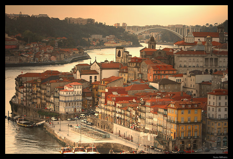 photo "Old part of Oporto City" tags: architecture, landscape, 