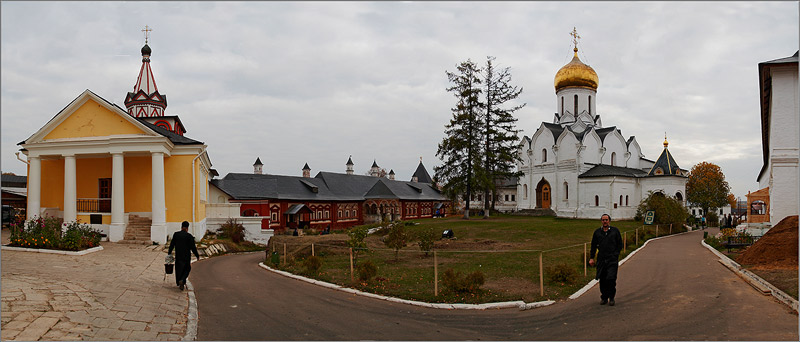 фото "Монастырская жизнь" метки: архитектура, пейзаж, 