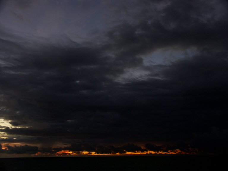 фото "Fire over the sea" метки: пейзаж, закат, облака