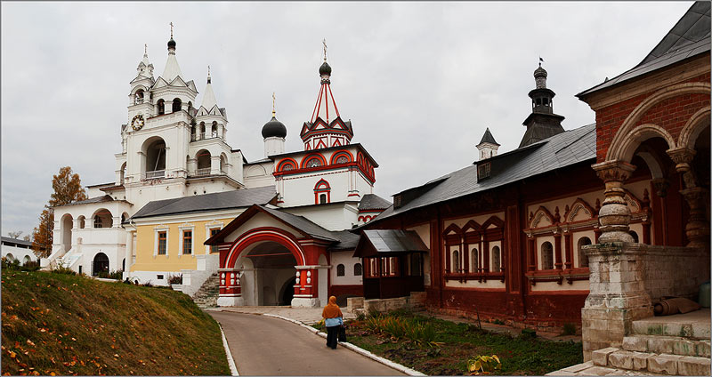 фото "Тот же - Саввино-Сторожевский монастырь" метки: архитектура, пейзаж, 