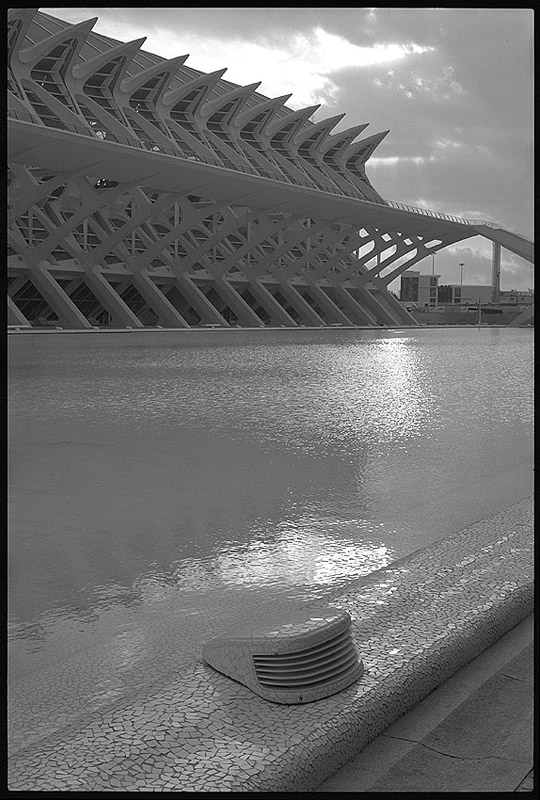 photo "Morning breeze" tags: architecture, black&white, landscape, 