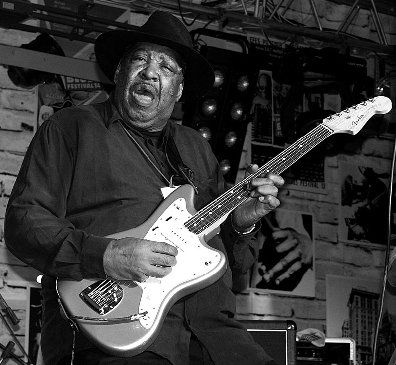 photo "Magic Slim" tags: black&white, travel, South America