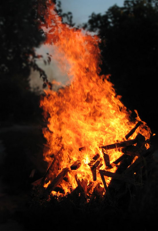 photo "burn fire burn" tags: genre, 