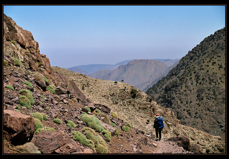 photo "Walk down" tags: landscape, travel, Africa, mountains