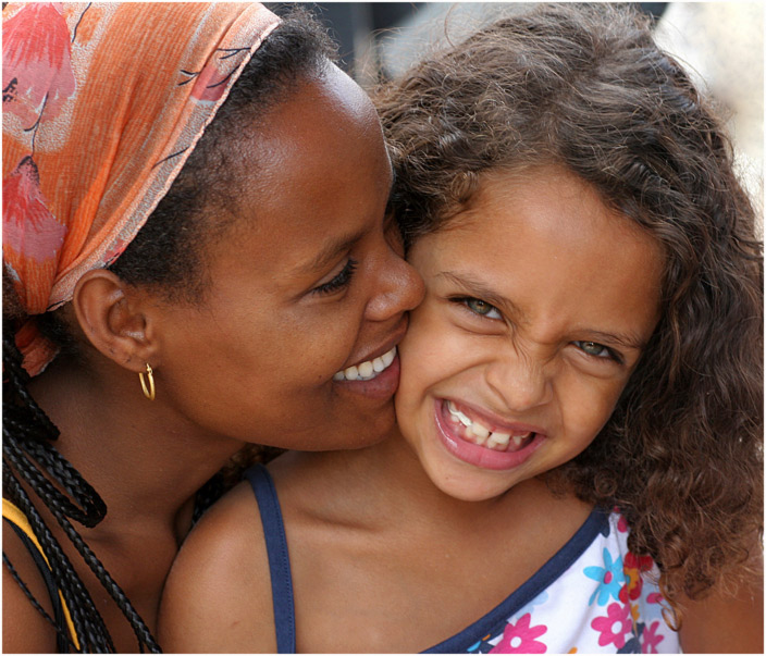 photo "Two yaers later: Ana and Aviv" tags: portrait, children, woman