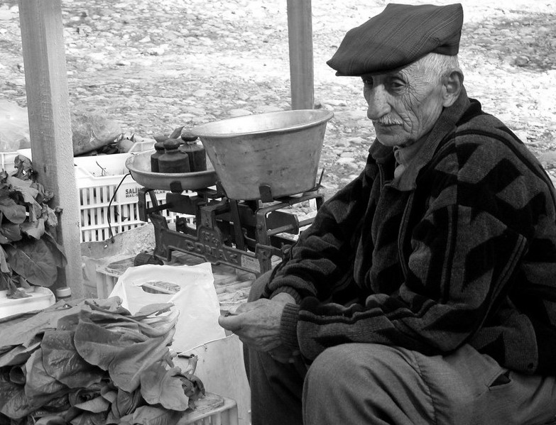 photo "waiting 2" tags: portrait, black&white, man