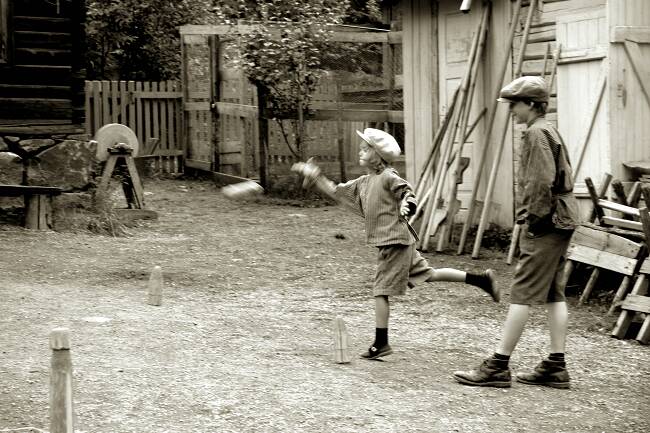 photo "Childs play long time ago" tags: old-time, 