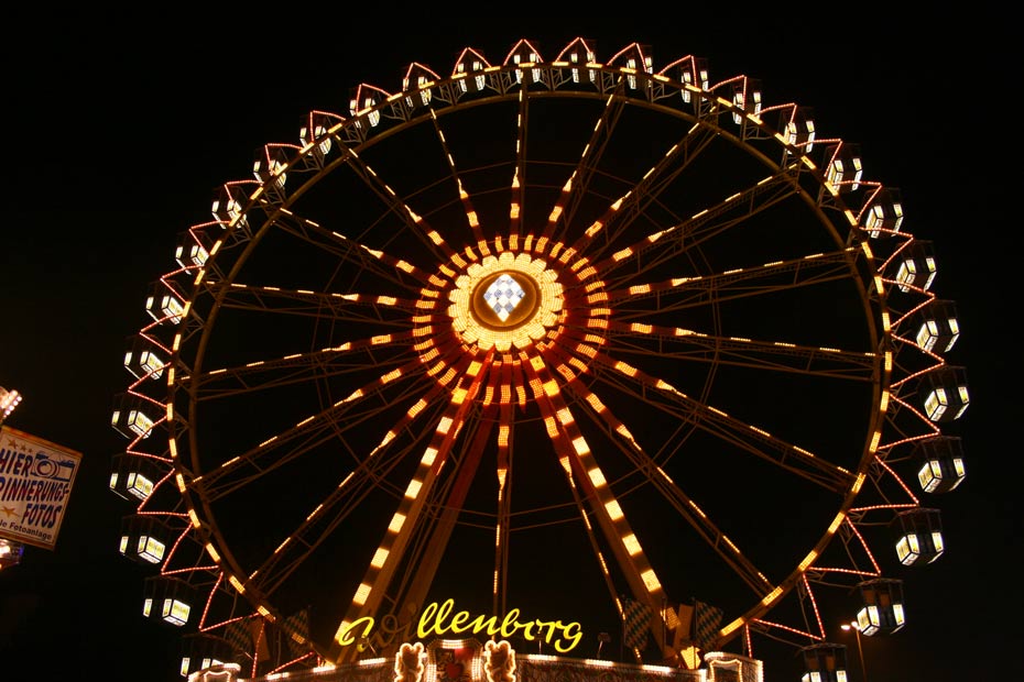 photo "Hamburg Dom at night" tags: , 