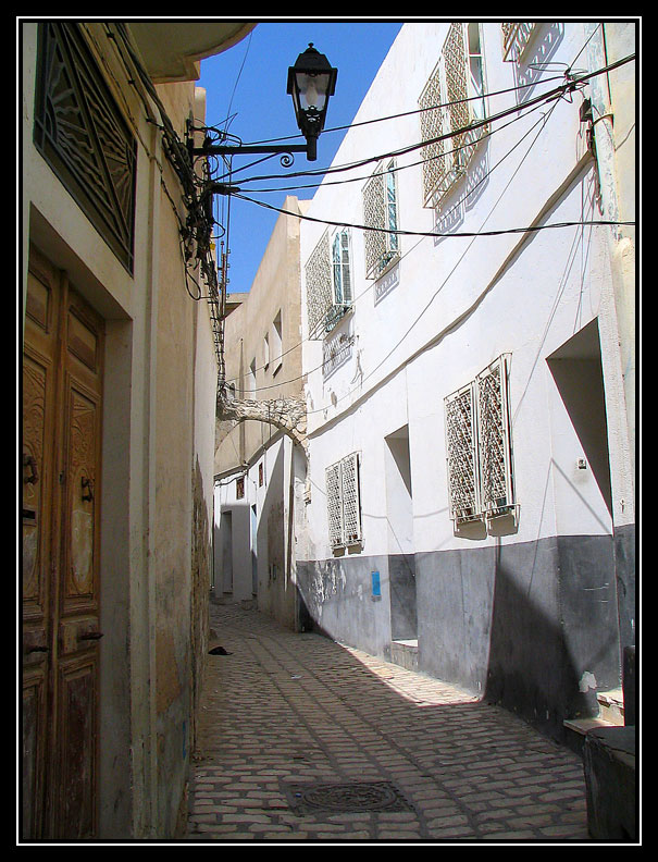 photo "In ancient streets of Medina..." tags: architecture, travel, landscape, Africa