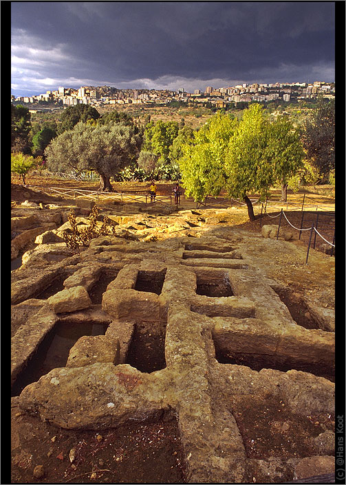 photo "Christian Catacombs at Agrigento" tags: architecture, landscape, 