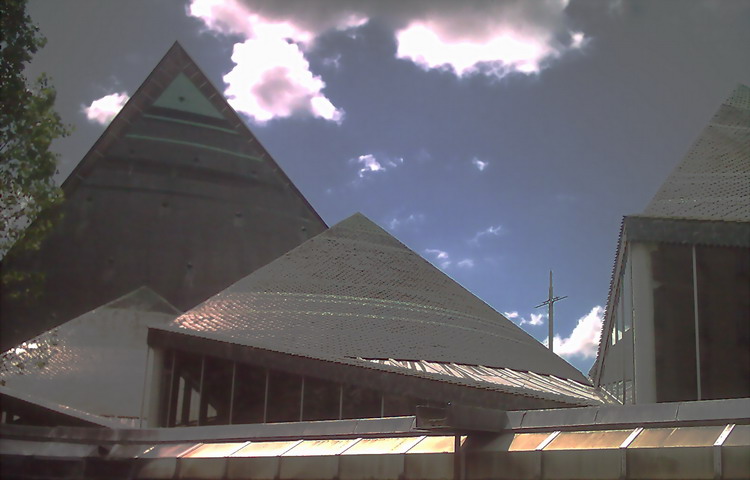 фото "Heaven's triangles" метки: архитектура, пейзаж, облака