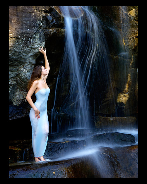 фото "Beauty and the Waterfall" метки: ню, пейзаж, вода